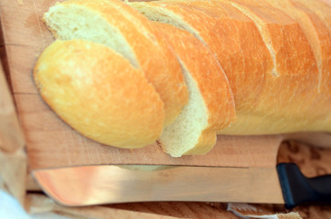 aufgeschnittenes Weißbrot