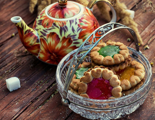 Cup senegalise tea with biscuits