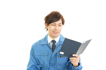 仕事に励む労働者