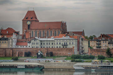 Early morning in Old Town of Torun, Poland. The cathedral © krivinis