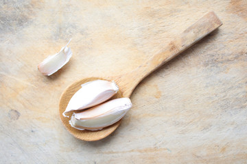 Garlic cloves