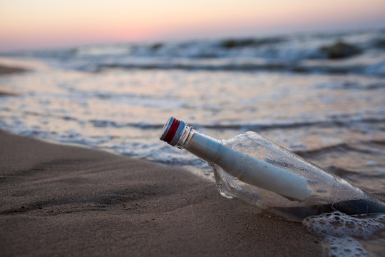 Bottle in the sea