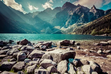 Papier Peint photo autocollant Tatras Lac de montagne d& 39 eau verte Morskie Oko, Tatras, Pologne