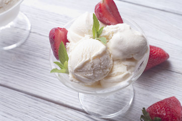 strawberry ice cream