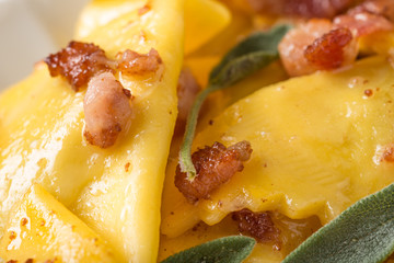 Casoncelli alla bergamasca conditi