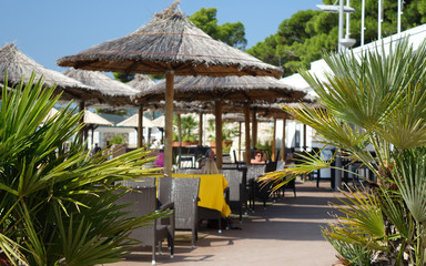 Naklejka premium Bar brasserie en bord de mer