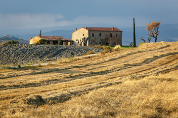 Fototapeta na wymiar Farmhouse in Tuscany