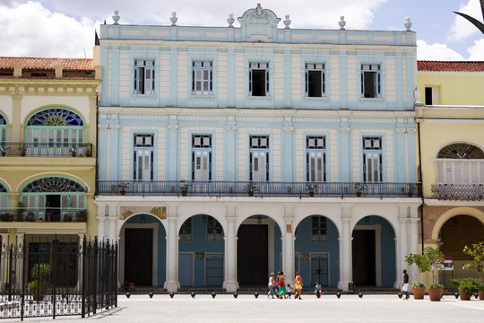 Plaza Vieja, Havana
