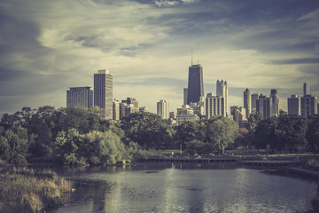 City park against Chicago Downtown skyline