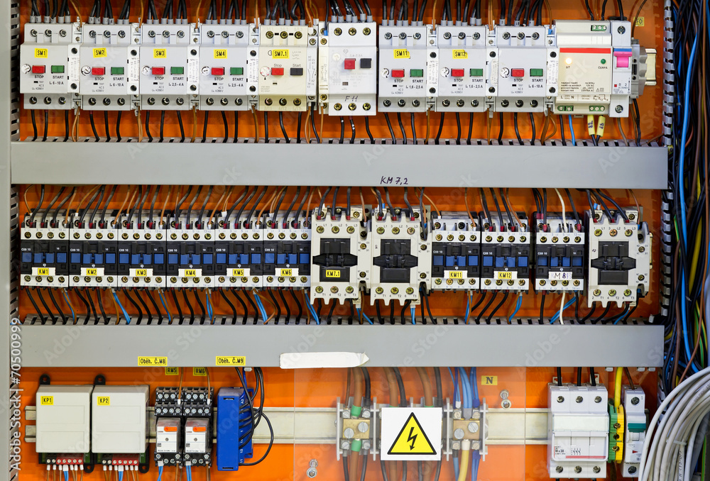 Aufkleber control panel with static energy meters and circuit-breakers