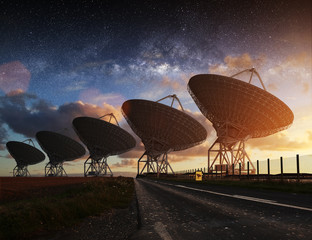 Radio Telescope view at night © sdecoret
