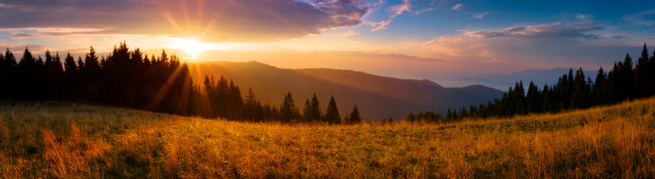 Fototapeta Panoramiczny widok wschodu słońca w Tatrach