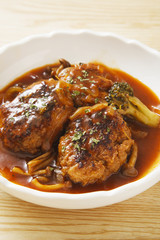 煮込みハンバーグ