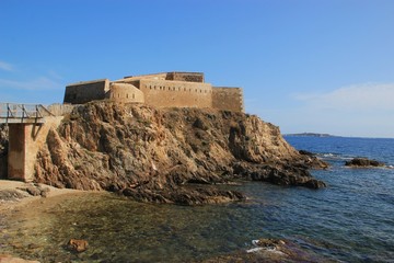 Fort de la tour fondue