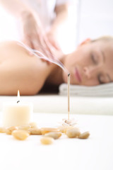 Aromaterapia, spokój, relaks , kobieta na masażu