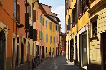 Fototapeta na wymiar ulica w Salo nad jeziorem Garda