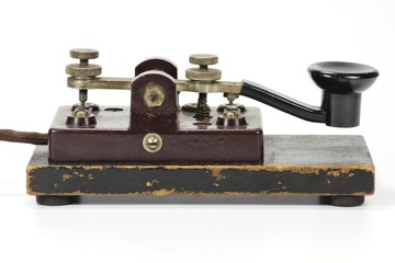 Morsetaste isoliert auf weißem Hintergrund