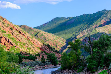 Fototapeta na wymiar colorado river flowing through mountains