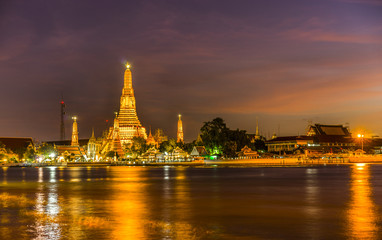 Naklejka premium Wat ARUN
