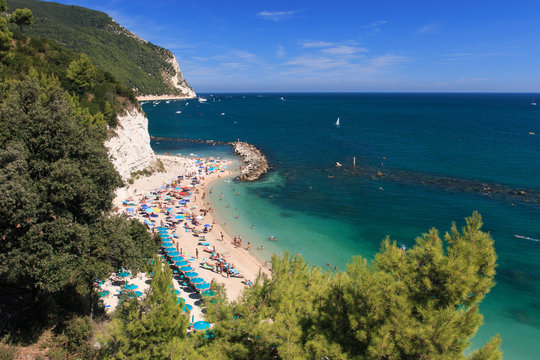 spiaggia di Sirolo - riviera del Conero