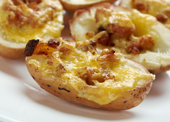 patate ripiene al forno