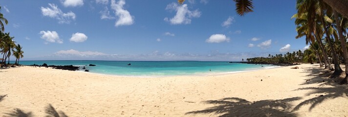 пляж и океан на островах