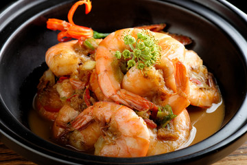 Shrimps in Singapore style spicy sauce