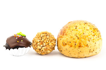 Korean bread and peanut chocolate ball