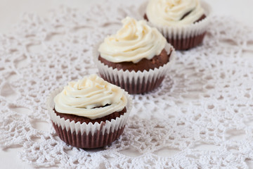 cupcakes on lace  in the white table
