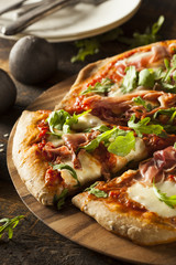 Prosciutto and Arugula Pizza