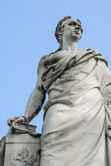 Monumento a granduca Pietro Leopoldo, statua di marmo, Pisa