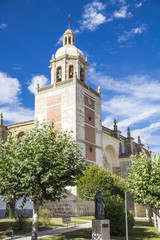 Fototapeta na wymiar ancient church in Carrion de los Condes - Spain