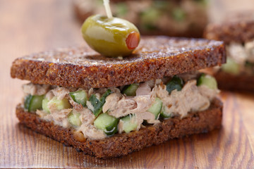 Tuna salad sandwich