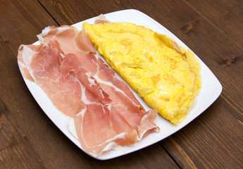 Omelet with ham