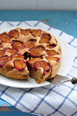 Plum cake with bran