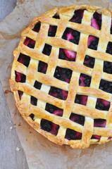 Apple blackberry lattice pie