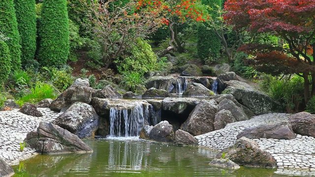 Timelapse video of waterfall in Japanese garden