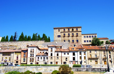 Fototapeta na wymiar buildings in Old town of Salamanca