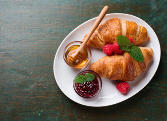 breakfast with croissants