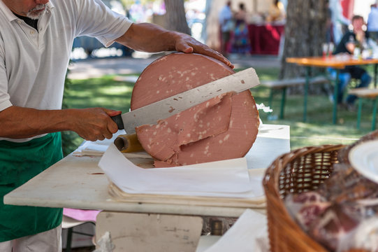 Stand vente charcuterie