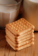 fragranti biscotti sul tavolo di legno