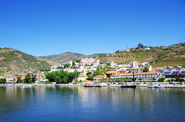 Fototapeta na wymiar View from the Pinhão village in Portugal