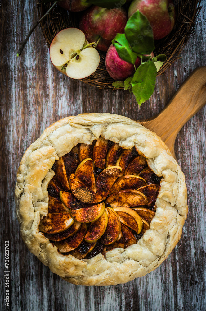 Canvas Prints apple pie on rustic wooden background