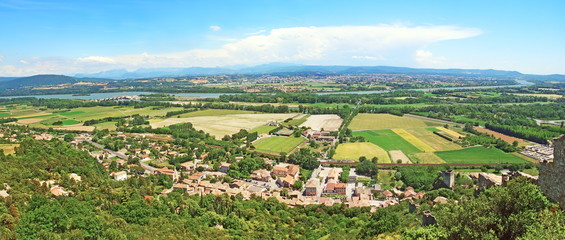 Fototapeta na wymiar Panorama sur la vallée du Rhône