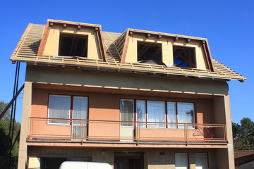 Roof with two large skylights without covering