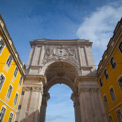 Fototapeta na wymiar The Rua Augusta Arch in Lisbon. Here are the sculptures made of