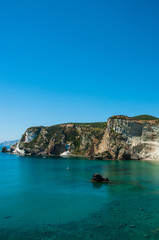 Chiaia di Luna isola di Ponza relax