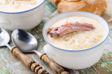 Cheese soup with smoked ribs
