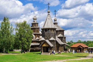 Fototapeta na wymiar Museum of Wooden Architecture, Suzdal, Russia