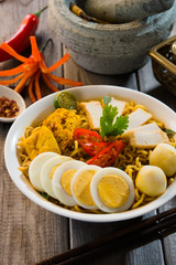 singapore curry noodles